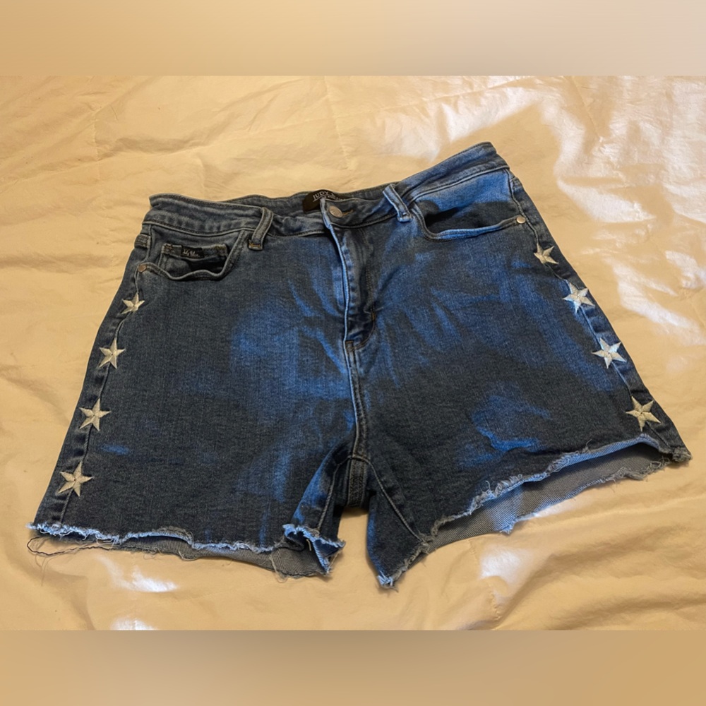 Judy Blue Embroidered Star Jean Shorts